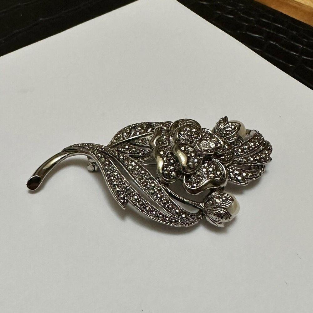 KJL (Kenneth Jay Lane) For Avon Faux Marcasite Faux Pearl Flower Brooch Pin